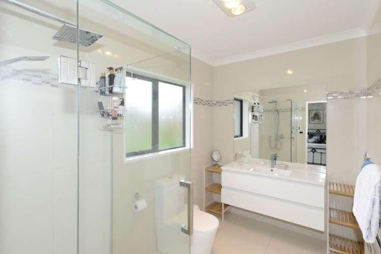 8 James Caird Lane Wigram_9