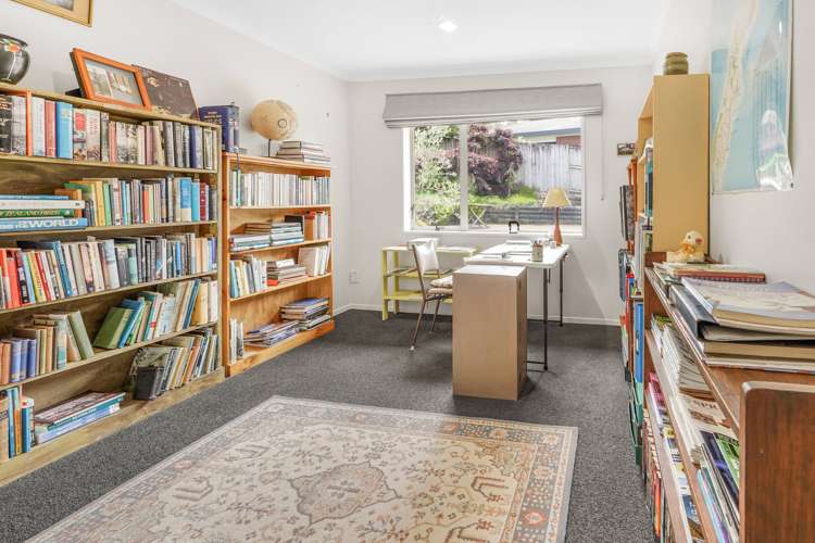 68 Sunnyhills Avenue Glenview_11