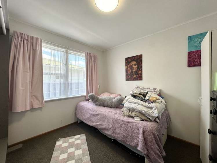 62 Karaka Street Wainuiomata_16