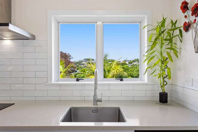 88 Rosario Crescent Red Beach_11