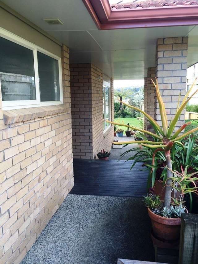 6 Louvain Place Greenhithe_2