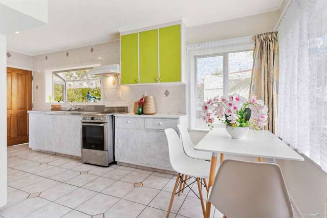 127 Reeves Road Pakuranga Heights_2
