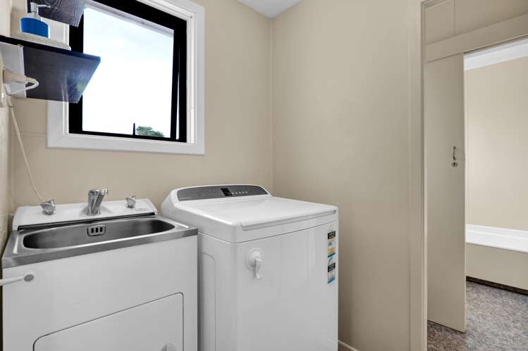 82 Blake Street Waitara_21