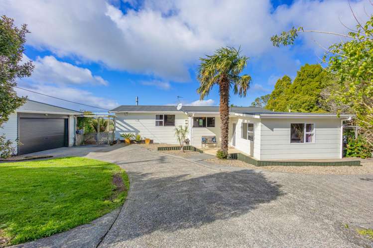8 Clayden Road_0