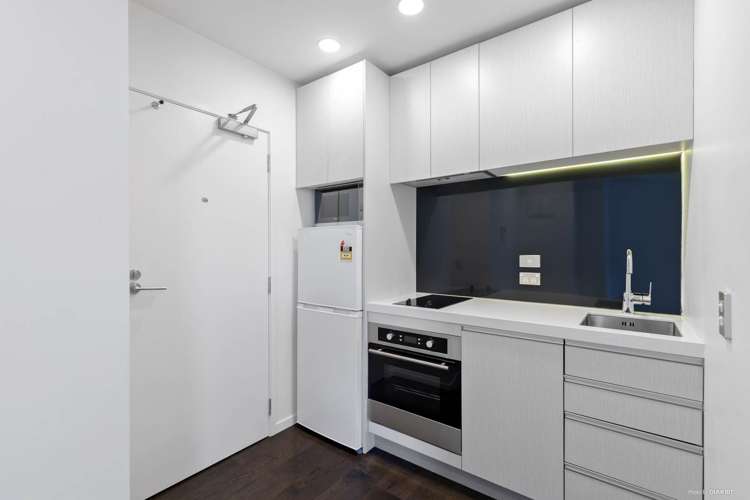 402AB/32 Swanson Street_3