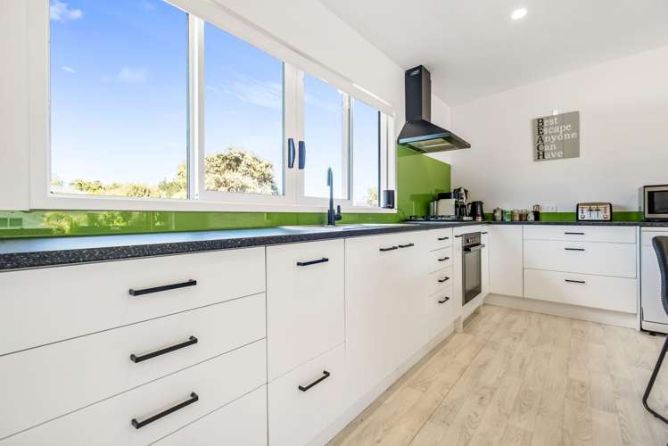 3 Flame Tree Lane Taipa_6