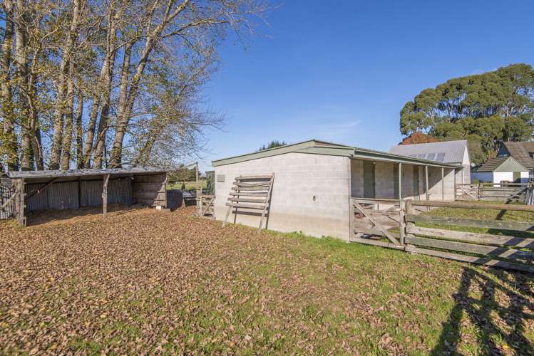 64 Barters Road Templeton_19