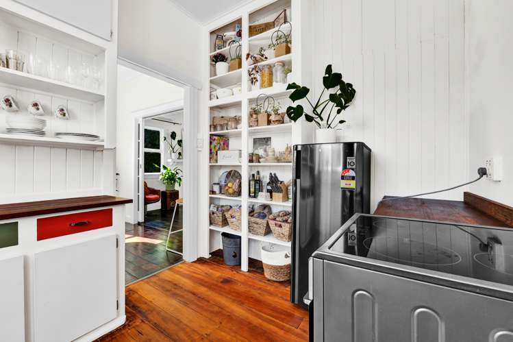 87 South Road Manaia_20