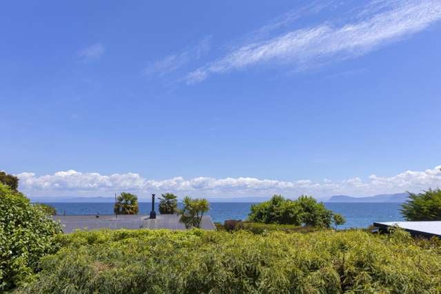 Launch Your Boat From This Lakeside Home