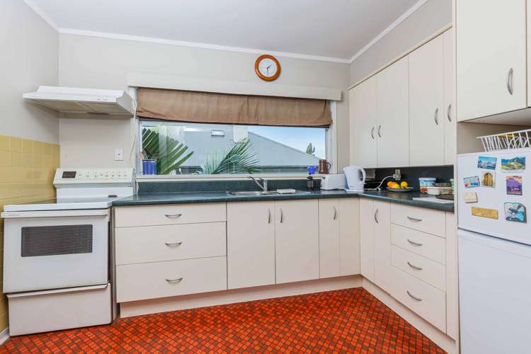 2/33 Tawhiri Road One Tree Hill_10