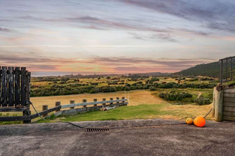 381 Motutara Road Muriwai_0