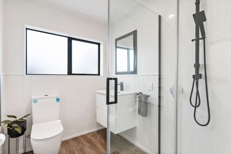 1162 East Coast Road Kaiaua_13