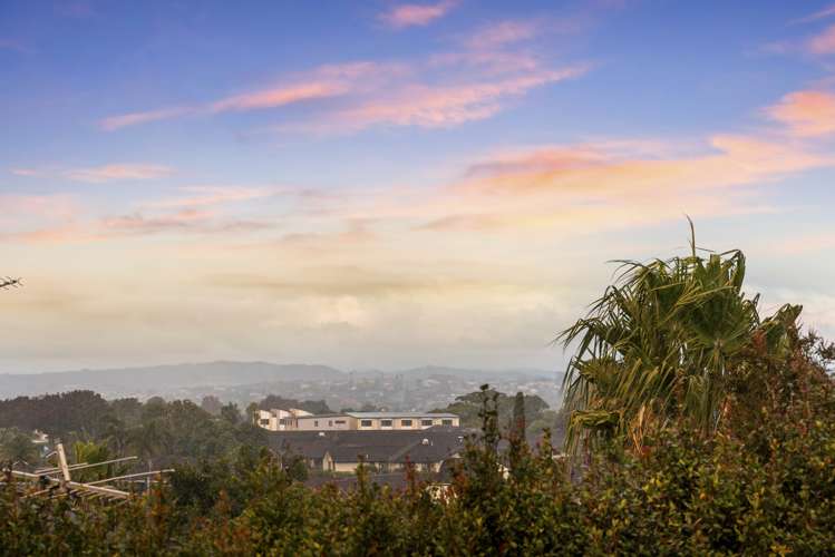 2/98 Gosford Drive Botany Downs_17