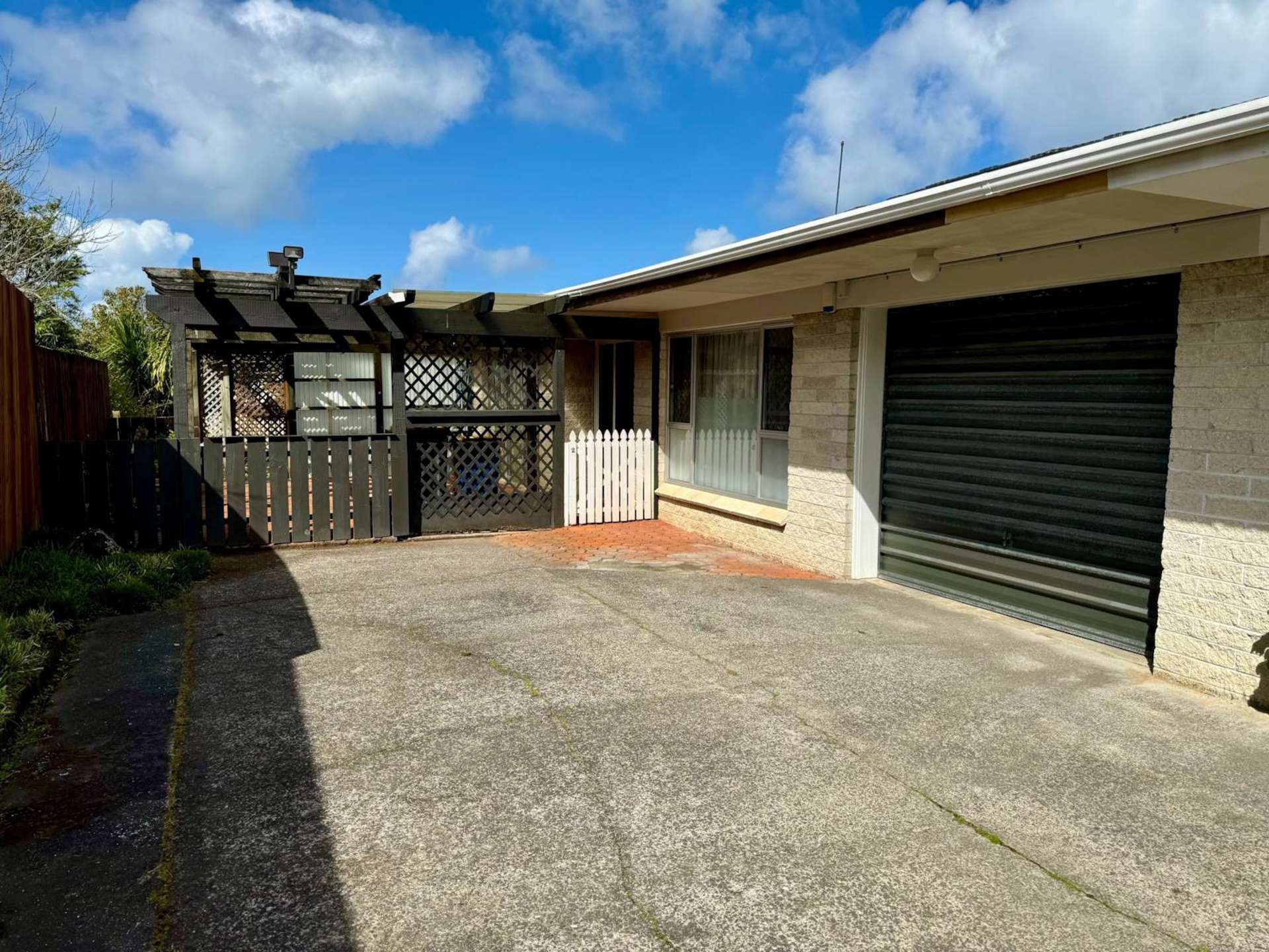 2/4 Stottholm Road Titirangi_0