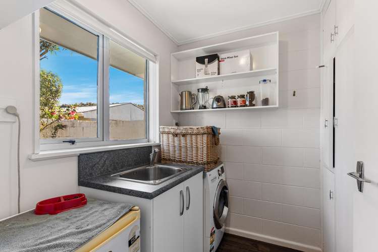18B Pahau Place Cracroft_8