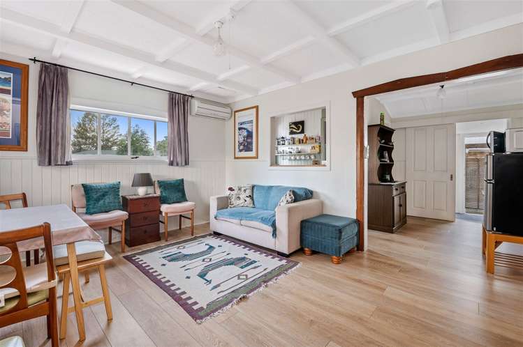 11 John Road Fairy Springs_11