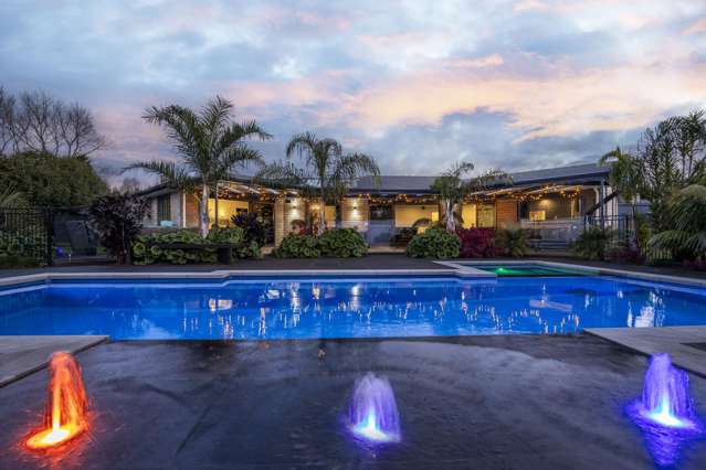 1216 Egmont Road Egmont Village_3