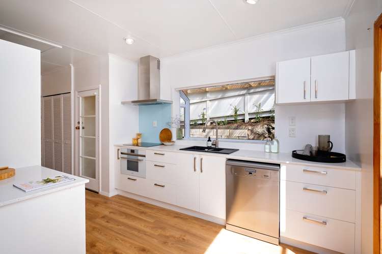 11 Lucy Road Bluff Hill_2