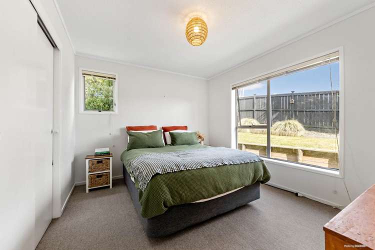 2/137 Rangatira Road Beach Haven_8