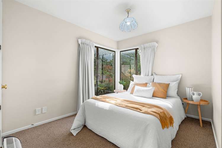 1/8 Cottesmore Close Burnside_11