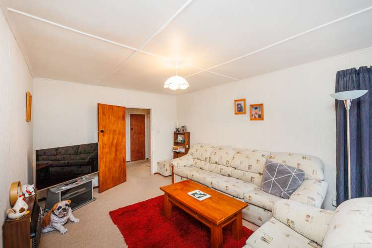 24 Clyde Crescent Roslyn_5