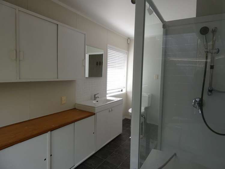 2/125 Victoria Road Devonport_12