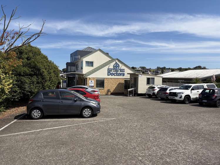 512 East Coast Road Windsor Park_8