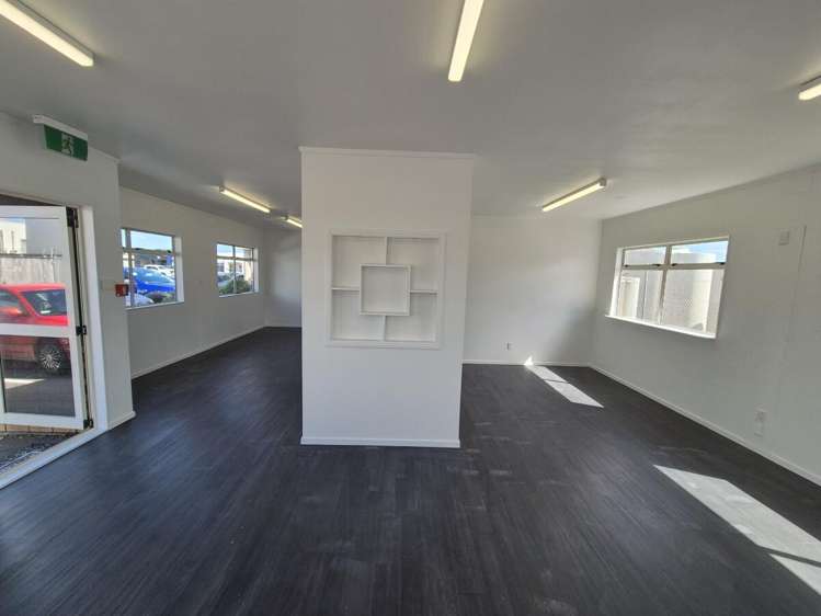 Unit 2, 9  Arko Place Paraparaumu_2