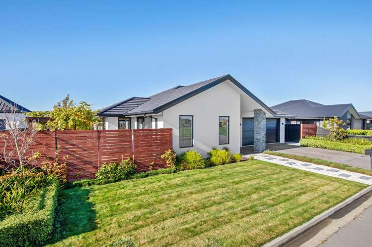 26 Bonecrusher Street Lincoln_28