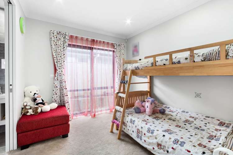 2 Floyd Road Riverhead_9