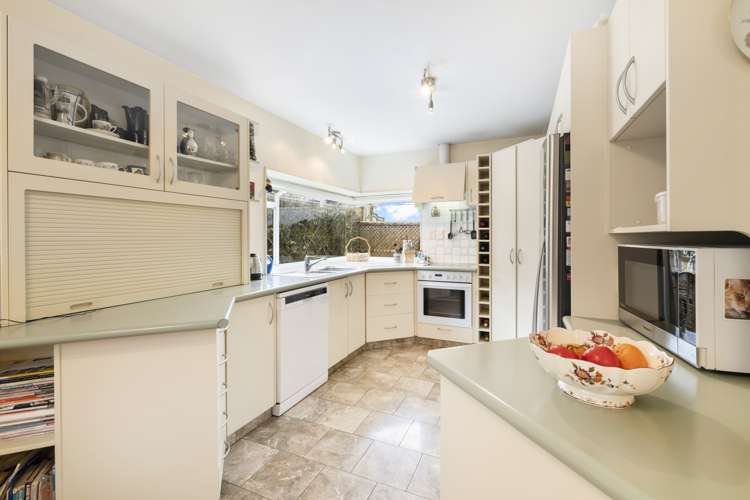 2/34 Parkhill Road Mellons Bay_15