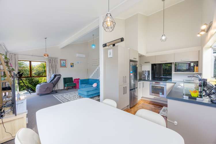 1/4 Newstead Avenue Browns Bay_12