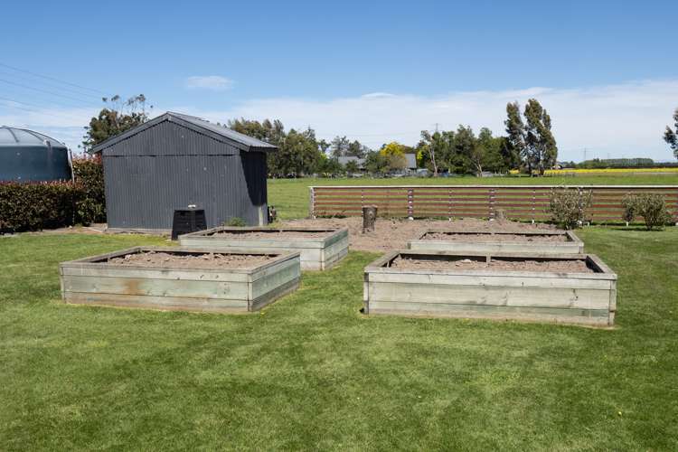 496 Boundary Road Willowby_22