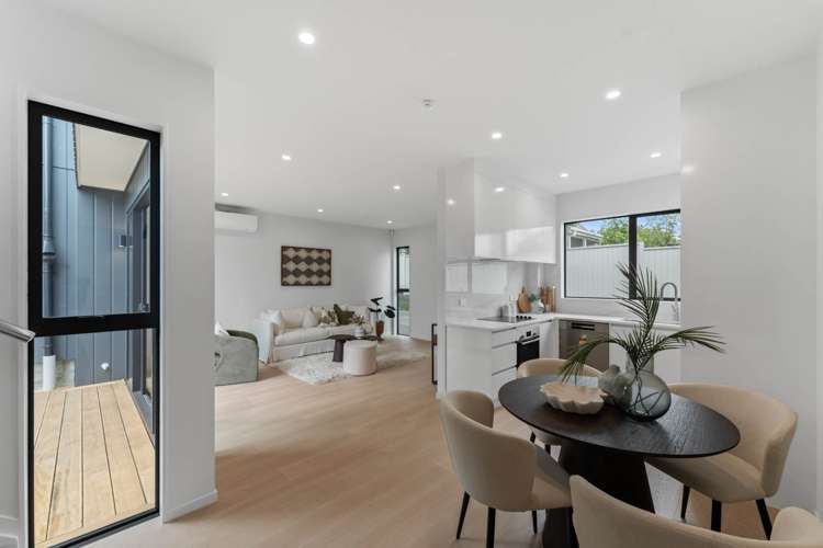 2C Coronation Street Belmont_5