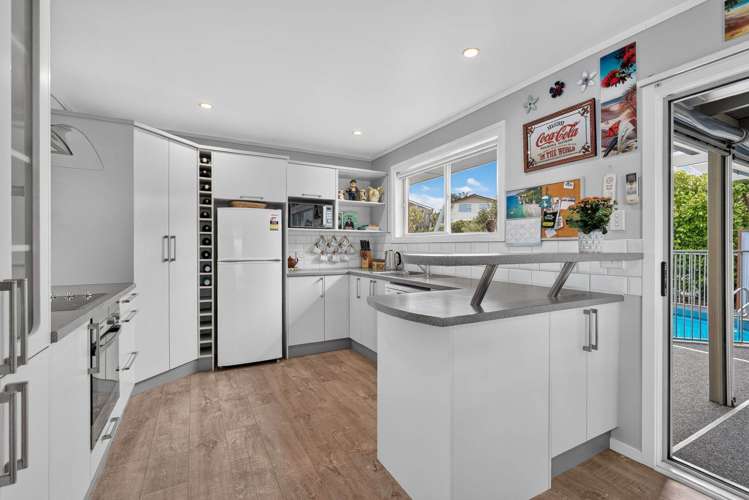 92 Rosario Crescent Red Beach_9
