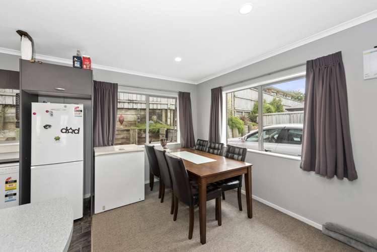 26 Pointon Glade Grandview Heights_3