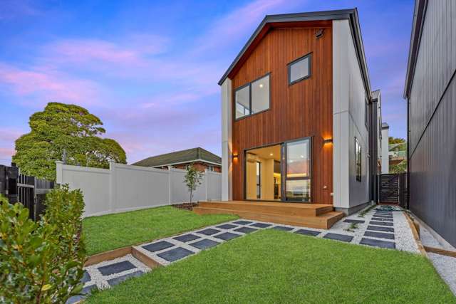 Rangitoto College Zone + Sea Views