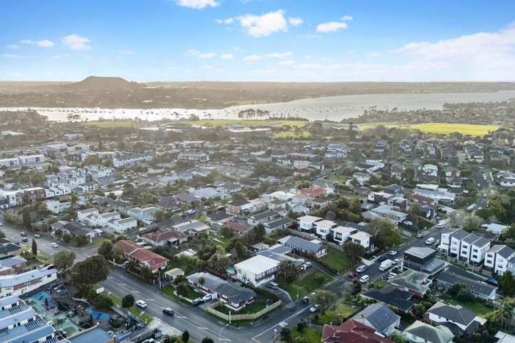 1/25 Glenside Avenue Pakuranga_13