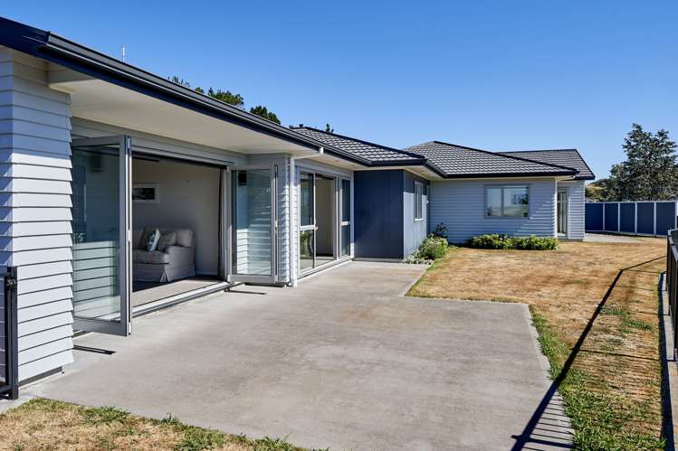 2 Hauroko Glen Aotea_16