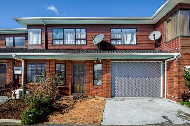 Charming Family Home in Central Tawa
