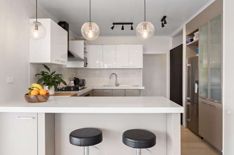 39 Rogan Street Mount Roskill_2