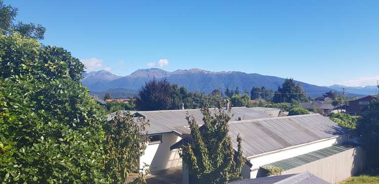 35 Mackinnon Loop Te Anau_30