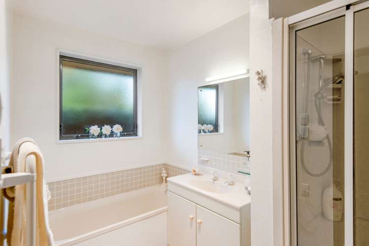 7 Regency Crescent Redwood_9