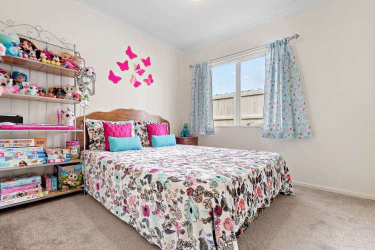 72 Medvale Avenue Flat Bush_11