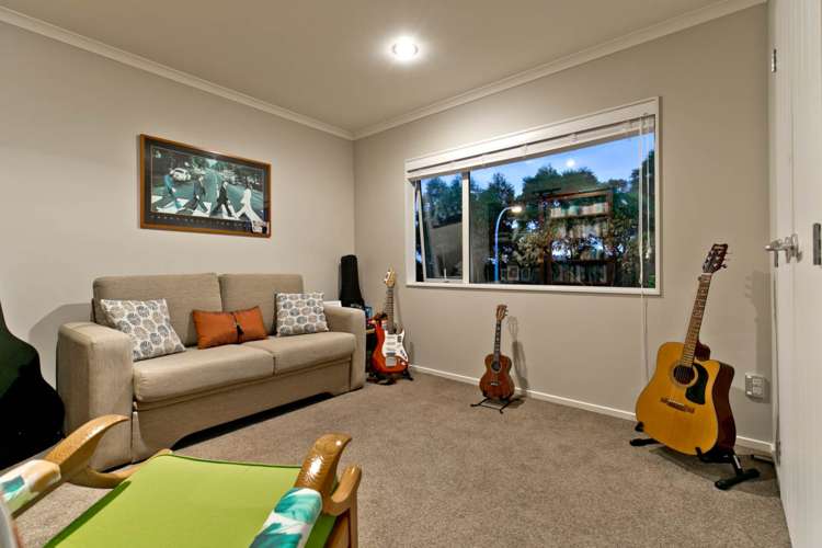 6 Huntington Park Drive Greenhithe_12