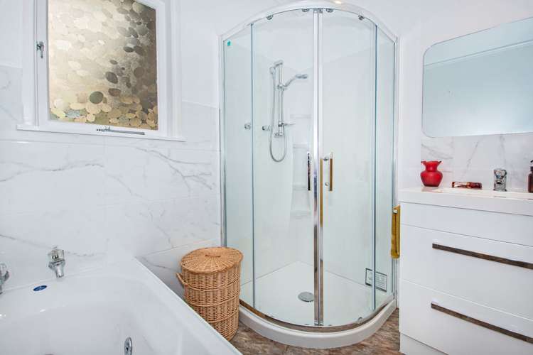 11 Ogle Crescent Kamo_13