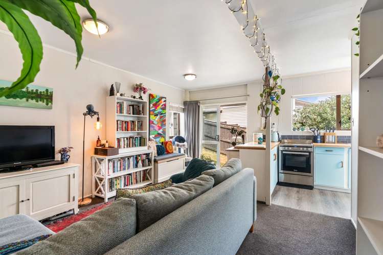 2/74 La Trobe Street Pakuranga Heights_4