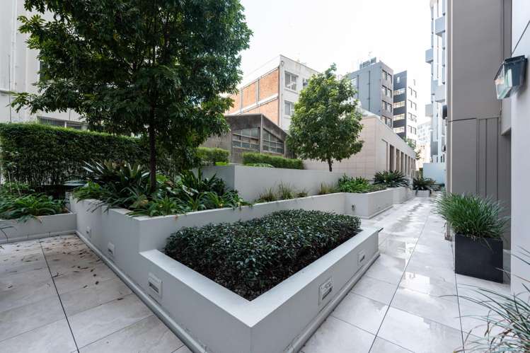 1013/47 Beach Road Auckland Central_27