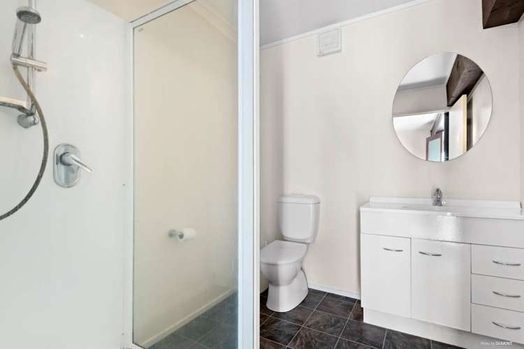 91 Captain Scott Road Glen Eden_13