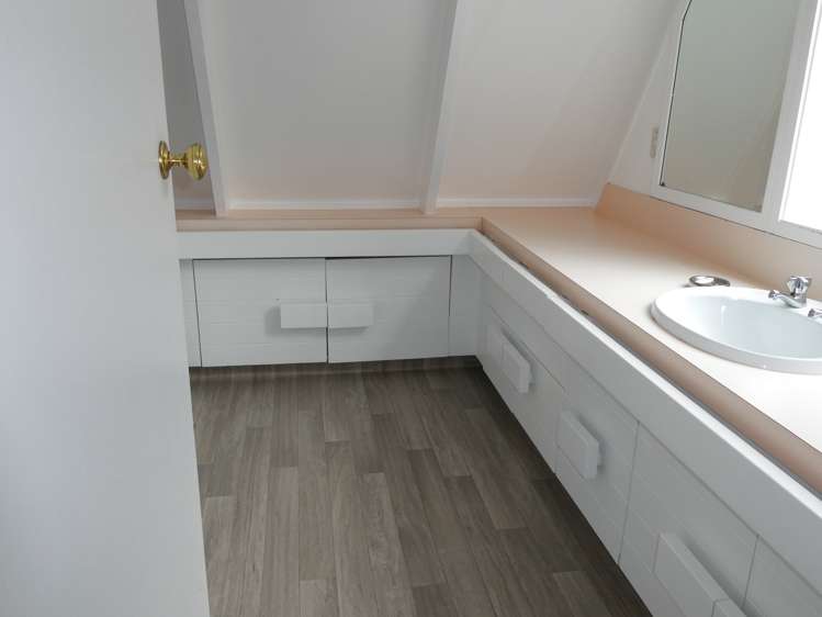 8 Leith Crescent Greymouth_12